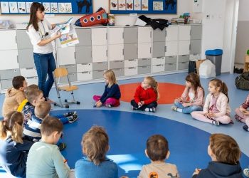 „Przyjaciele wody” wracają do szkół i przedszkoli w Szczecinie. Ruszają zapisy na bezpłatne zajęcia