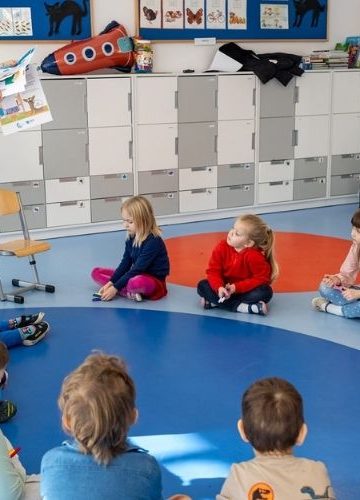 „Przyjaciele wody” wracają do szkół i przedszkoli w Szczecinie. Ruszają zapisy na bezpłatne zajęcia